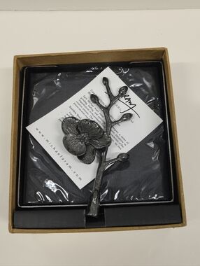 NIB Michael Aram Black Orchid Napkin Holder